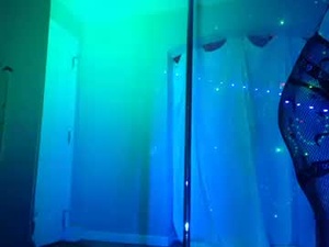 femboy_fangs's webcam
