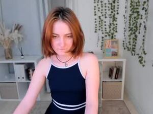 fionazoomer's webcam