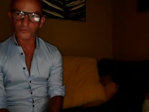 frenchdaddylove's webcam