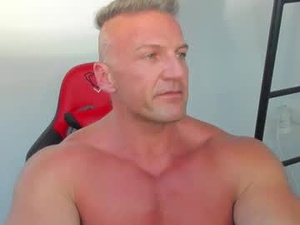 fuckinghotman's webcam
