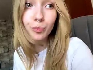 gertrudeuran's webcam