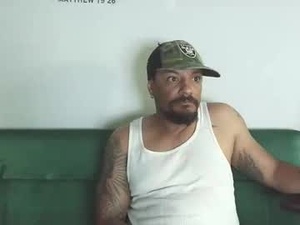 gifted_bucknasty's webcam