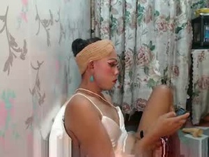 gil_hotcum_4u's webcam