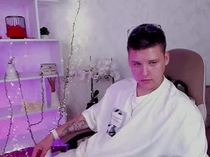 gilesjames's webcam