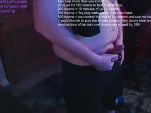 gingerbearcubx's webcam