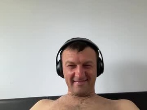 gladiator822114's webcam