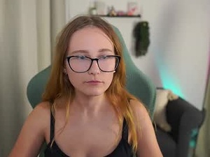 glossy_babe_'s webcam