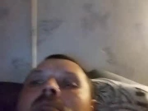 gypsyrainecouple94's webcam