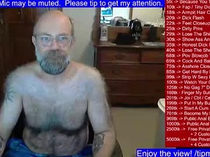 hairydaddybear69's webcam