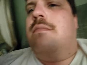 handsomedaddy198923's webcam