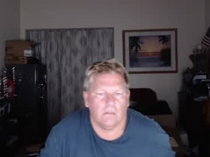 hardblondcouplehawaii's webcam