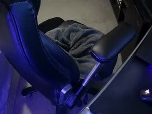 heavyweightnudist's webcam