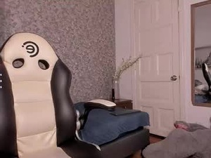 hela_strossner's webcam