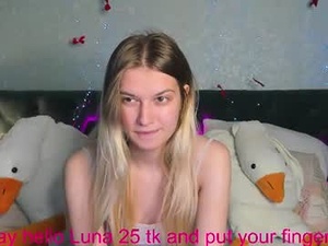 heyyluna's webcam