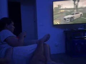 holycouplee's webcam