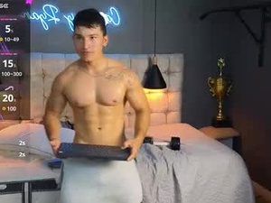 horny_nick18's webcam