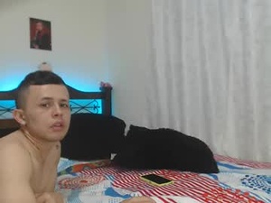 hotboy85152's webcam