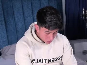 hott_boyy__'s webcam