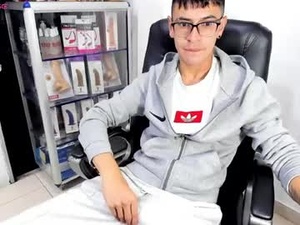 htoorh_smith14's webcam