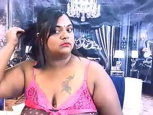 indianbouncyboobs's webcam