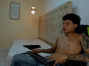 inkedprince5428's webcam