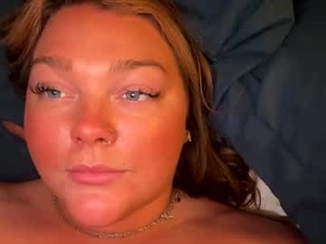 interracialfun379687's webcam