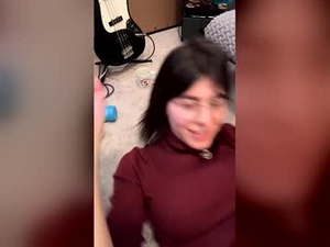 itschloelaurent's webcam
