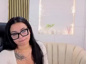 ivyka_monroe_cn's webcam