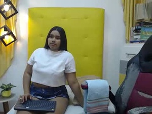 jazminblow's webcam