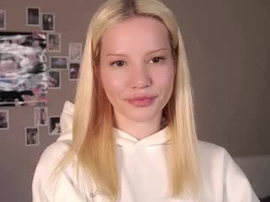 jeaninepine's webcam