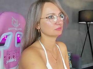 jennifer_hale's webcam