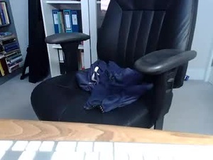 joesubmiss's webcam