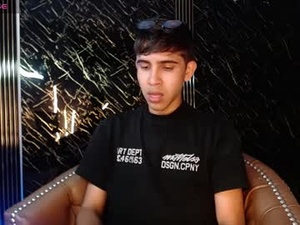 joshua_saenz_'s webcam