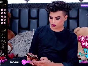 jujubee_lander's webcam