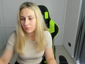 julia_sunshinee's webcam