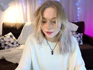 just_mia_'s webcam