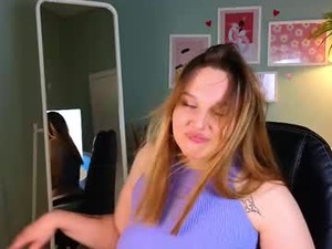 kiki_mikki_'s webcam