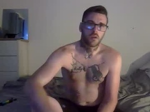 kinkycouple382541's webcam