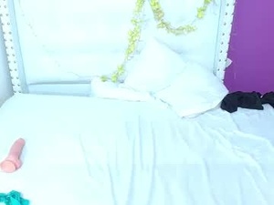 kinkyy_redhead's webcam