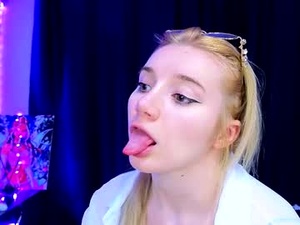 kiss_venera's webcam