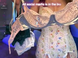 kitty_kristy1's webcam