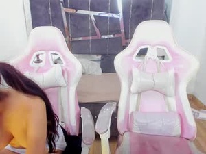 laara_croft's webcam