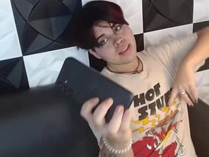 lady_evelynn_'s webcam