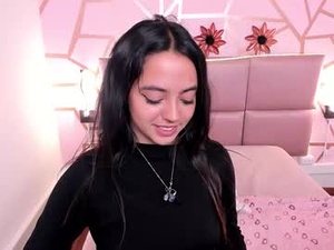 laraa_rous's webcam