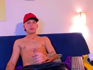 latiin_boy21's webcam