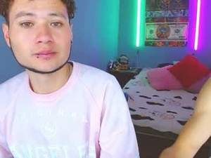 latin_boysxxx_'s webcam