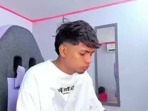 latinhotboy_19's webcam