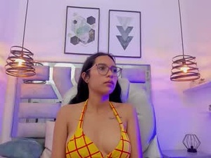 laura_stuar's webcam