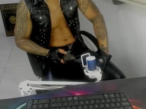 leather_king_of_bitches's webcam
