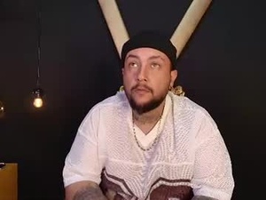 leoboss_'s webcam